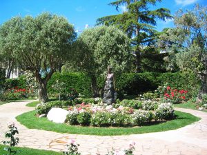 Fontvieille Landskapspark och Rose Garden av prinsessan Grace av Monaco
